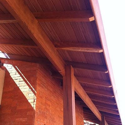 Beiral de madeira (foto: Reparo do telhado)