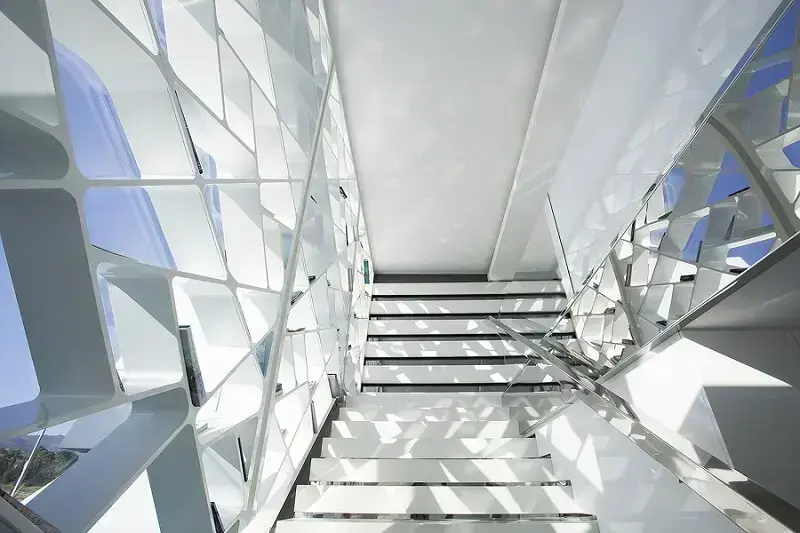 Projeto Casa H3: a arquitetura dessa casa futurística utiliza linhas limpas e uma estética minimalista. Fonte: 314 Architecture Studio