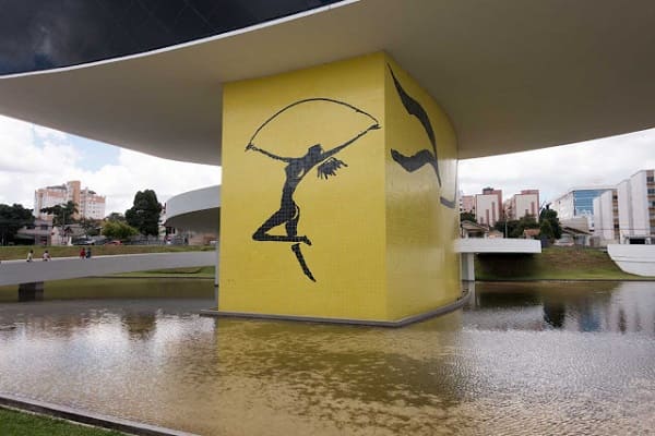 Museu Oscar Niemeyer Bailarina foto Blog Fotografando Curitiba