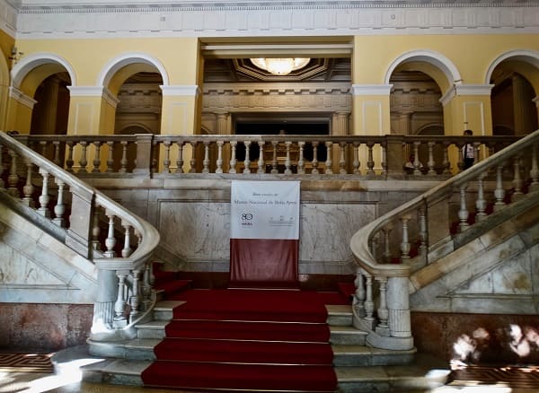 Museu Nacional de Belas Artes escada foto Viagem de A a Z