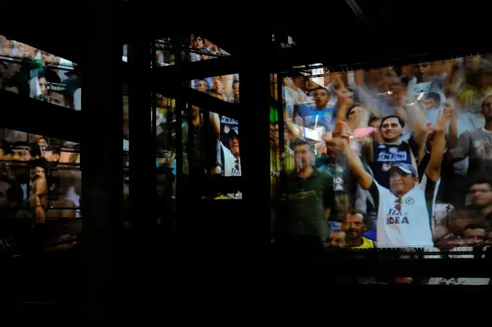 Na Sala da Exaltação são projetadas imagens das torcidas de clubes brasileiros