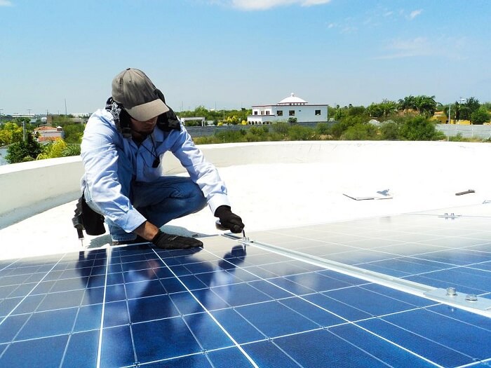 Energia solar residencial: as placas solares podem economizar ate 95% sua conta de luz