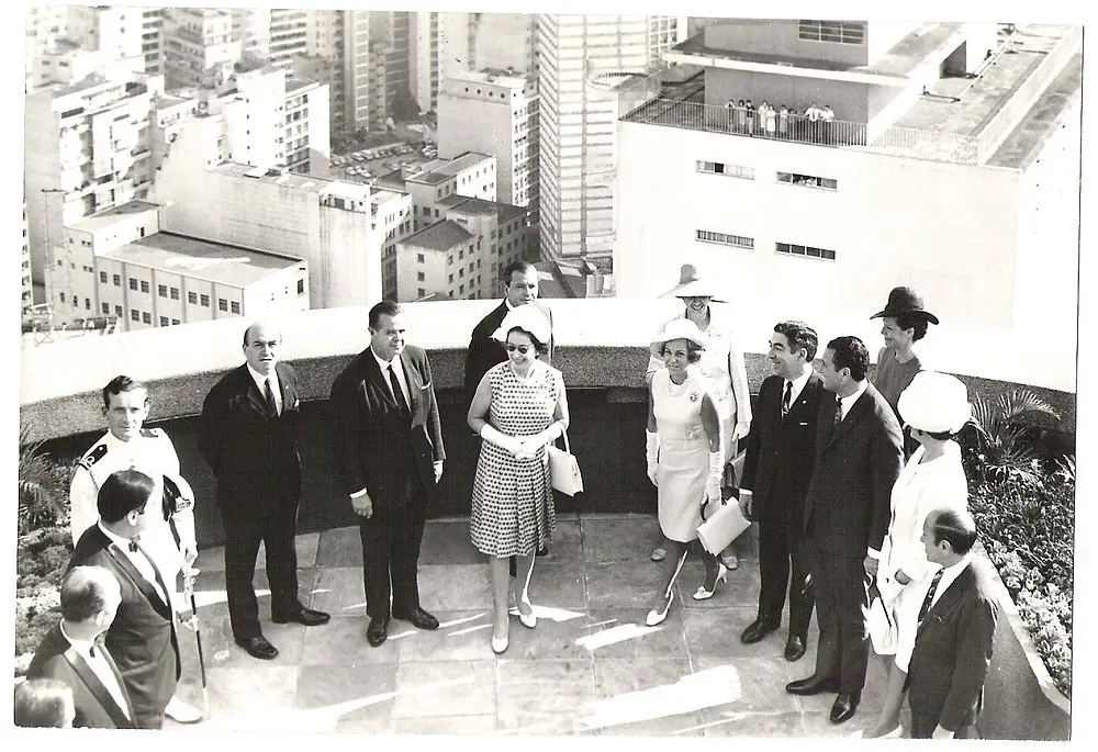 Edifício Itália Visita da Rainha Elisabeth, em 1968 foto Estado de São Paulo - Terraço Itália