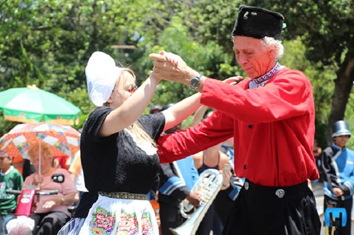 Piet Schoenmaker introduziu as danças tradicionais do pais europeu na cidade paulista